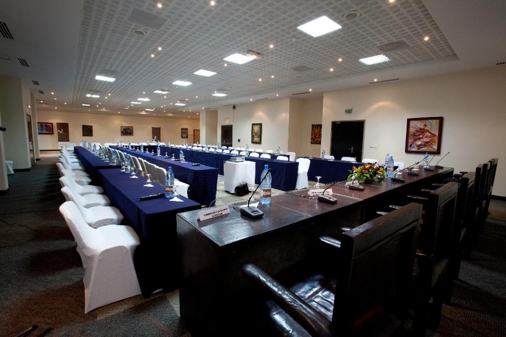 Hotel El Farouk Bamako Esterno foto